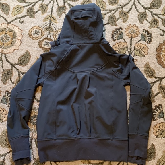 Lululemon lined hooded nylon jacket - Picture 6 of 10
